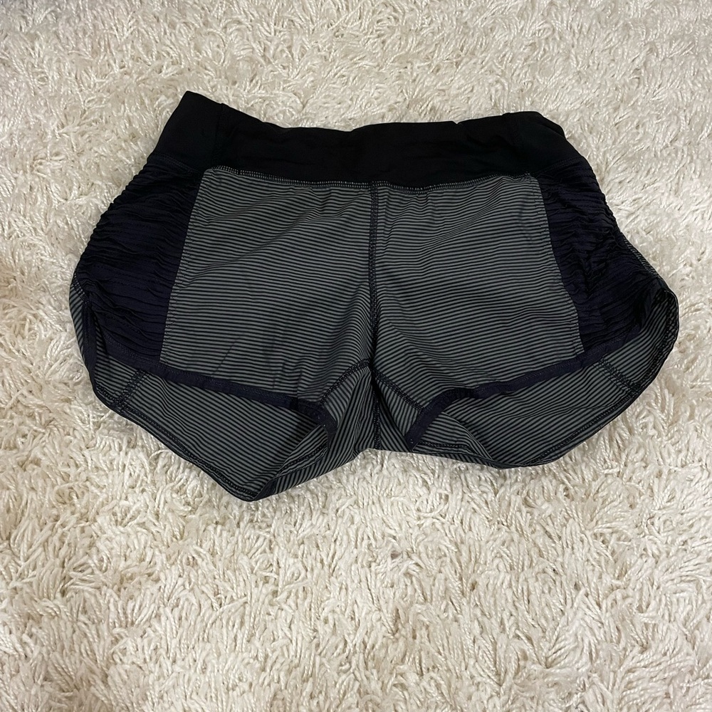 Lululemon black/striped shorts